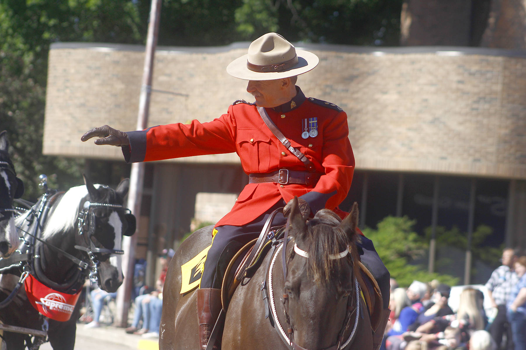 17506544_web1_2019PonokaStampedeParade_2