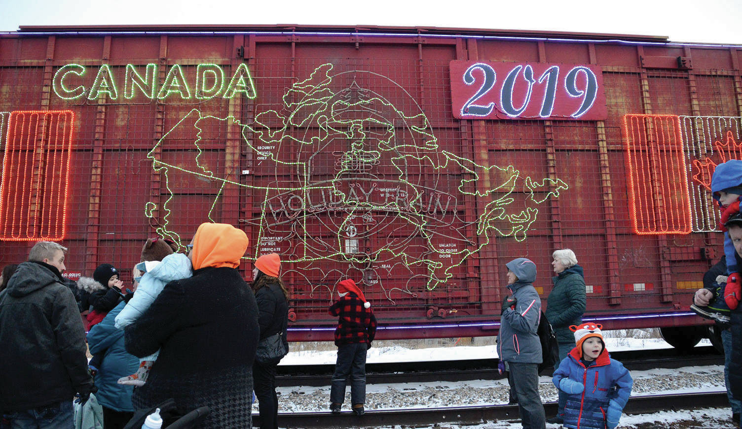 22847869_web1_200929-WPF-holidaytrain_3