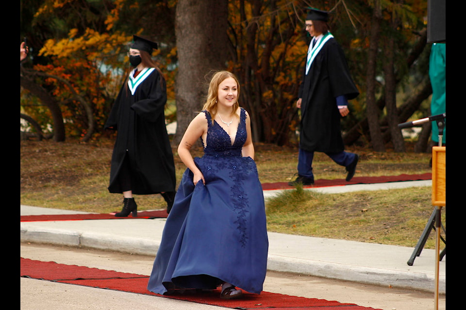 Meggie Mackenzie makes her way to the stage. (Emily Jaycox/Ponoka News)