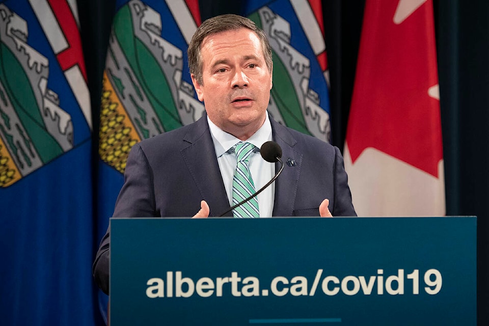 26796671_web1_211012-RDA-Kenney-Gov-COVID