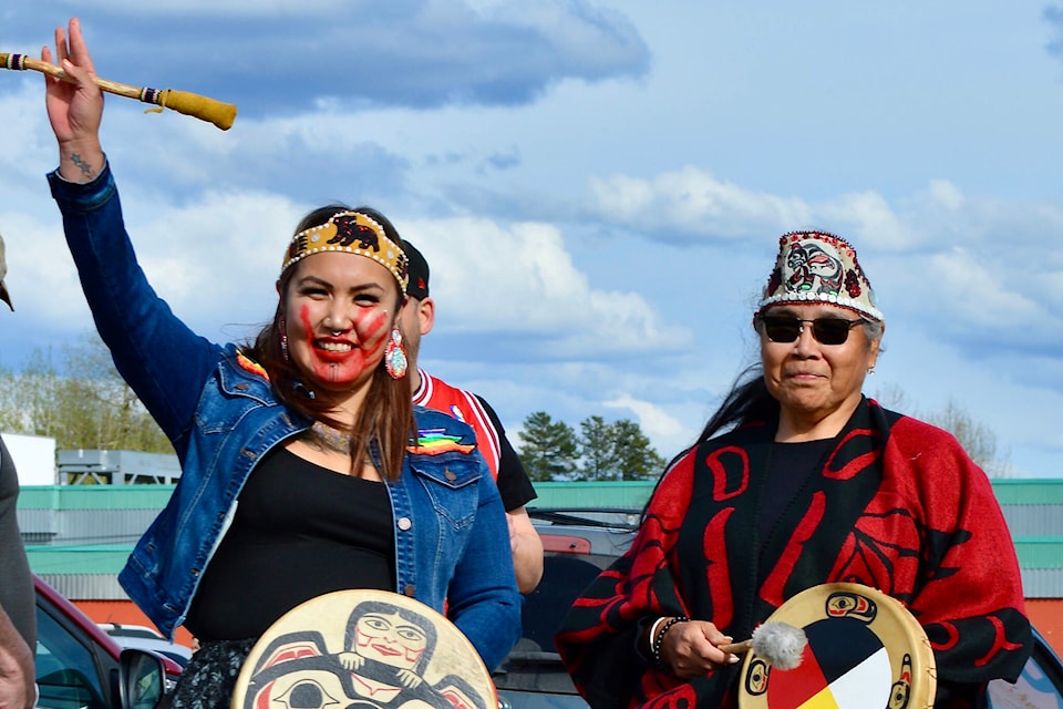 28945839_web1_210513-SIN-red-dress-day-mmiwg-remembrance-photos_3