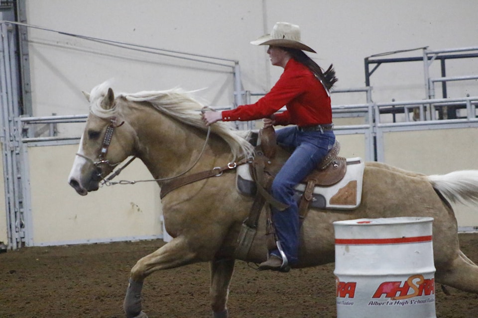 29134866_web1_220525-PON-Black-Elk-rodeo_2