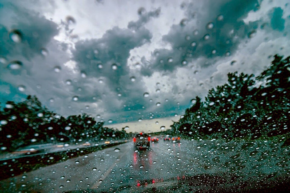29457997_web1_Rain_Highway_Cars_Pixabay
