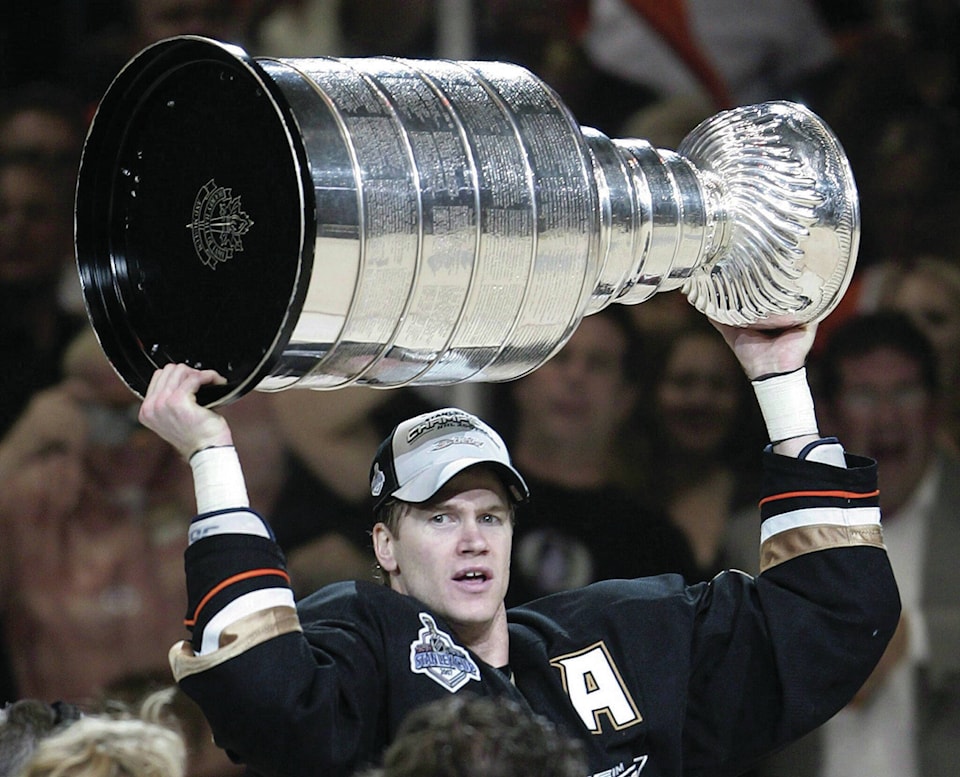 31490610_web1_HHOF-pronger