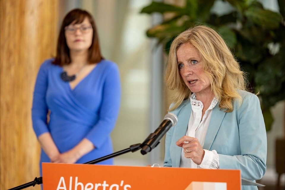 32077467_web1_220425-RDA-ndp-electricity-rebate-plan-notley_1