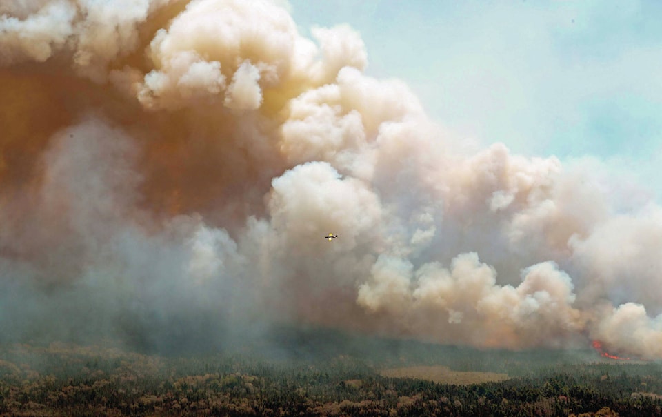 32951139_web1_230601-RDA-Canada-Nova-Scotia-Wildfires_1