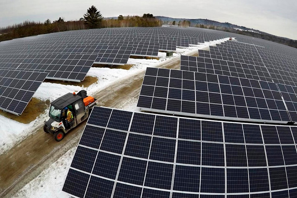 33299796_web1_220609-PRU-HGO-solar-energy-farm-solar-panel_1