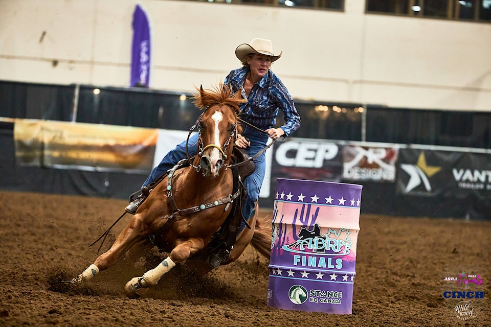 1D Open Champion Becky Ring rounds the barrel. (Photos courtesy of Wildwood Imagery/Chantelle Bowman)