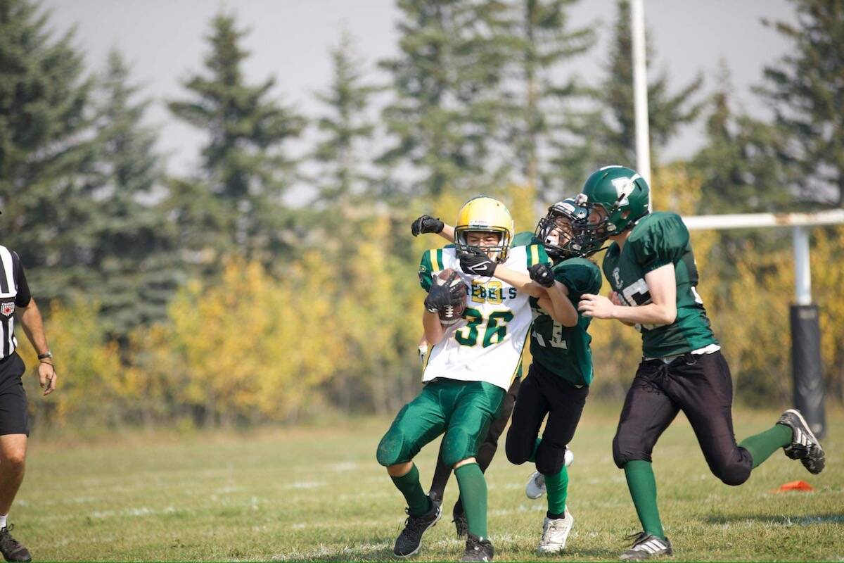 33929474_web1_BantamBroncs_3