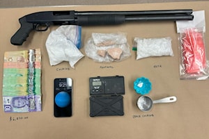 UPDATE: 2 suspects arrested for drug trafficking in Ponoka set to enter pleas