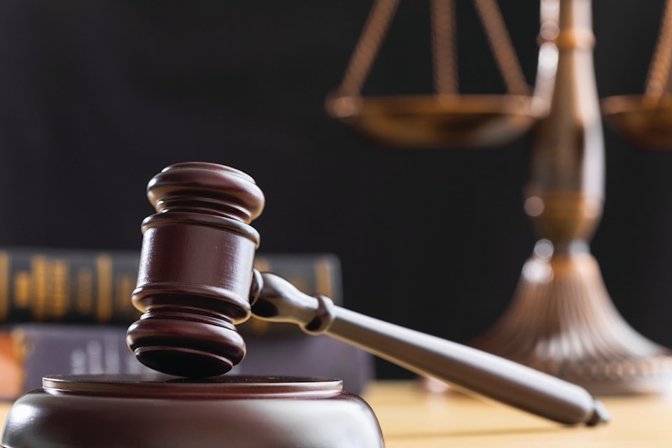 n2405p420-gavel-court