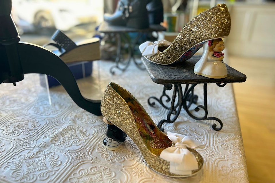 Second hand irregular choice shoes on sale