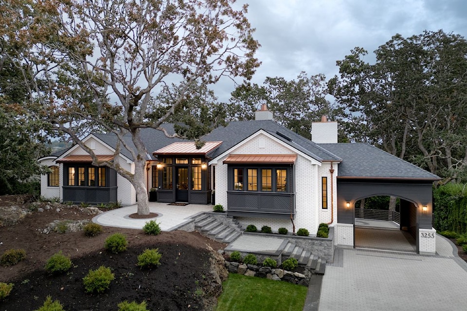 The 3255 Norfolk Road exterior. A Garry oak is highlighted in the landscape architecture.