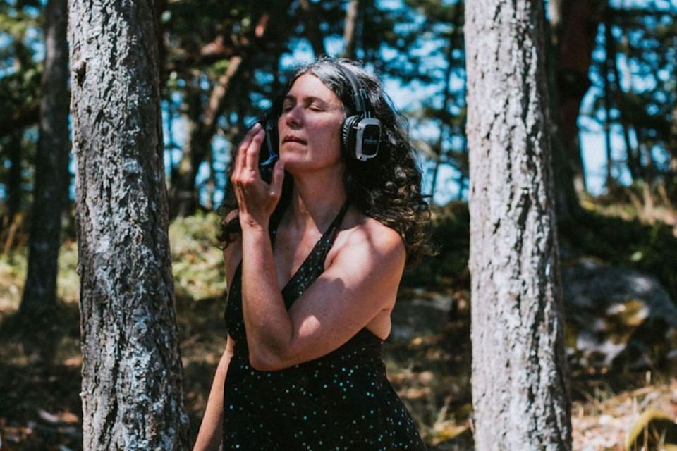 Mindfulness and ecstatic dance with headphones.