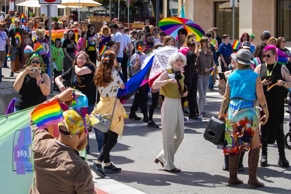 240619-qco-pride-parade-group