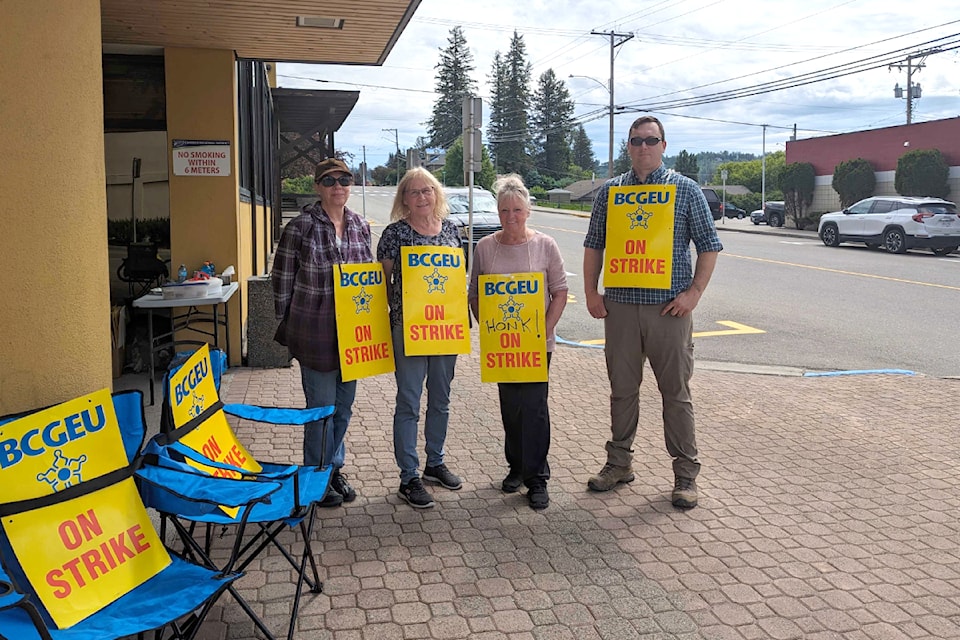 240626-qco-crd-workers-strike