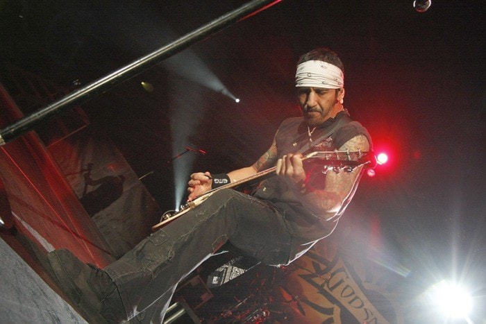 31675quesnelGodsmack_PNH_07_Web
