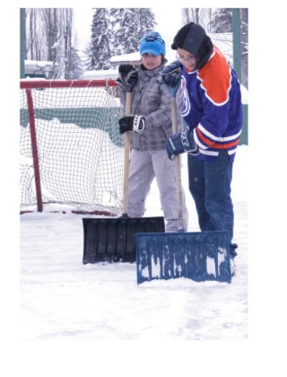 3927NewS.27.20110113152720.Outdoor_rink_20110114