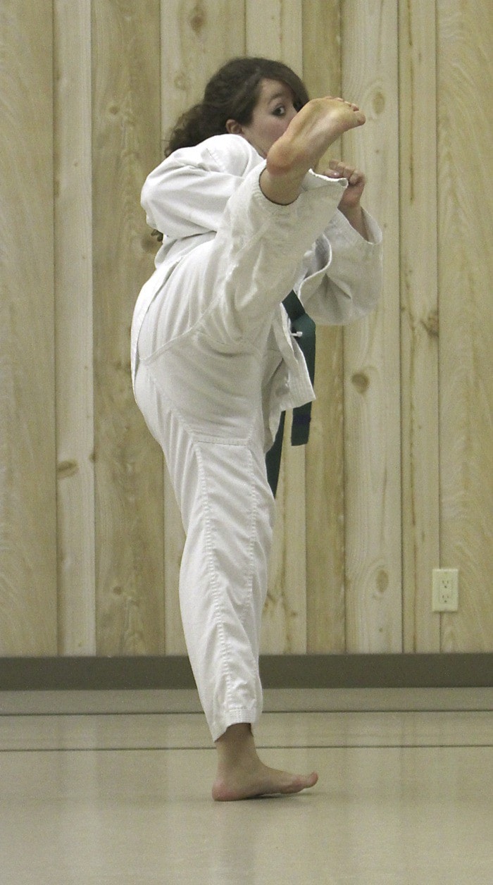 6449quesnelL_Halversen_Taekwondo_PNH_02_cutout_Web