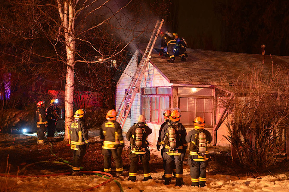 11196714_web1_180330-QCO-vaughan-house-fire_2