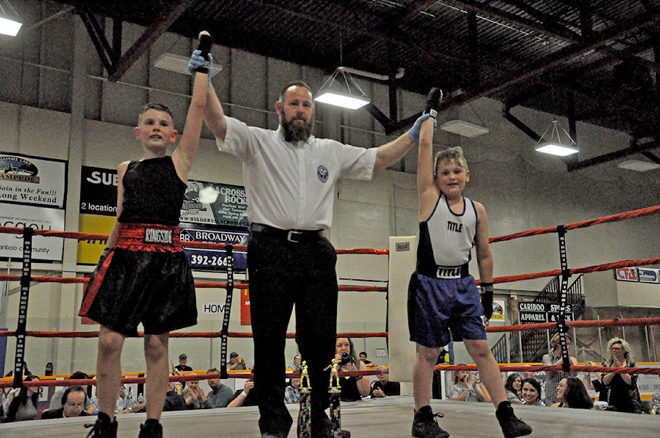 12262214_web1_180613-QCO-boxing