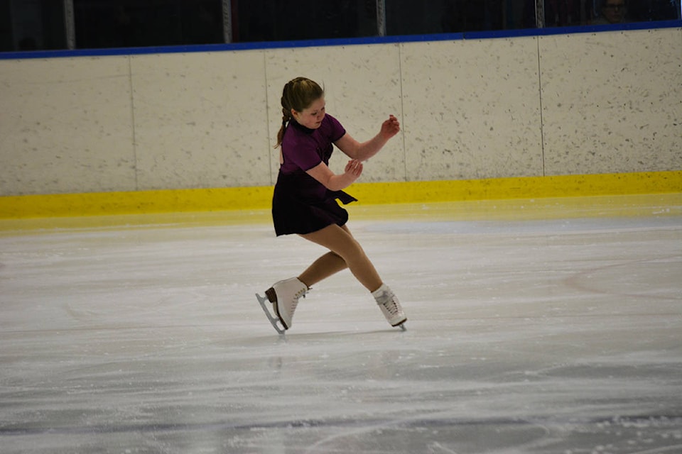 15227164_web1_190123-QCO-figure-skating_6