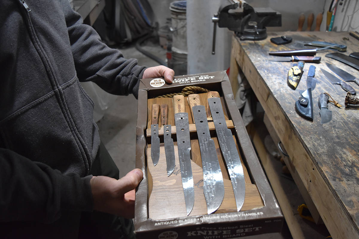 17260754_web1_190619-QCO-knifemaker-8