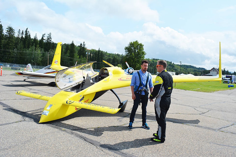 Pilot Kyle Fowler tells Observer reporter Ronan O’Doherty about his 1989 Long EZ plane before taking him up on a flight. Lindsay Chung photo