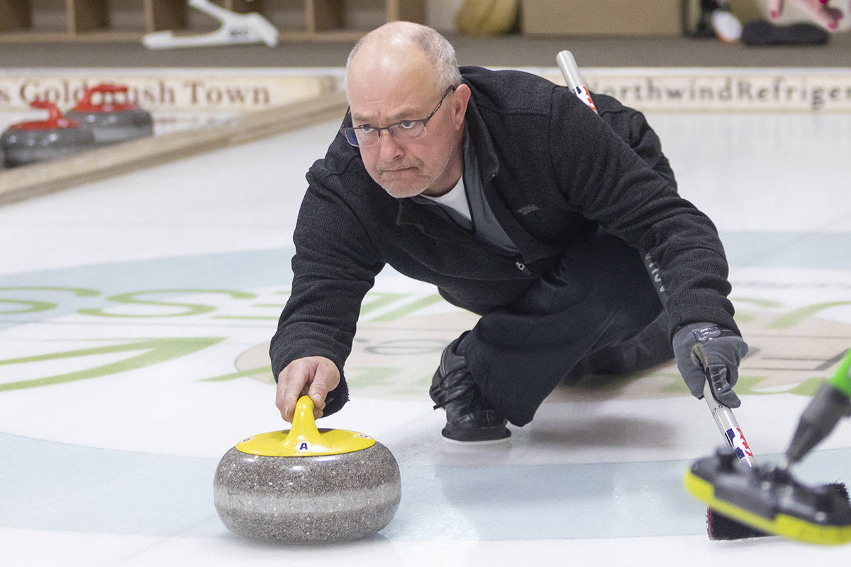 20959698_web1_200318-QCO-StPaddysBonspiel-curlingstpatricksday_4