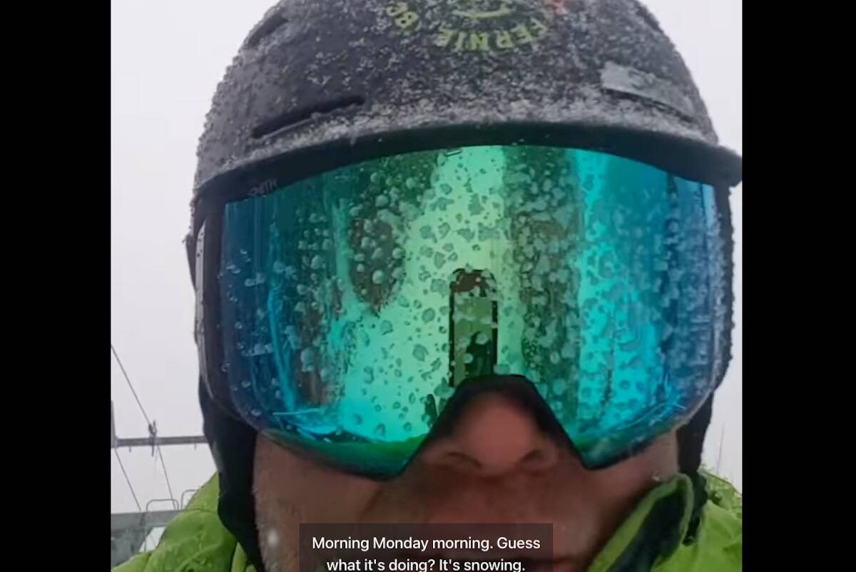 Jay Carter records daily lift updates to record his skiing mission for the 2021-2022 season. (Image courtesy of Jay Carter / The Guides Hut)