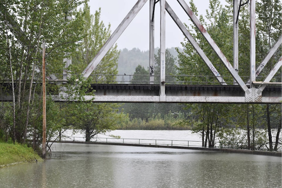 29473035_web1_220622-QCO-potential-flooding-quesnelriver-flooding-Quesnel_1