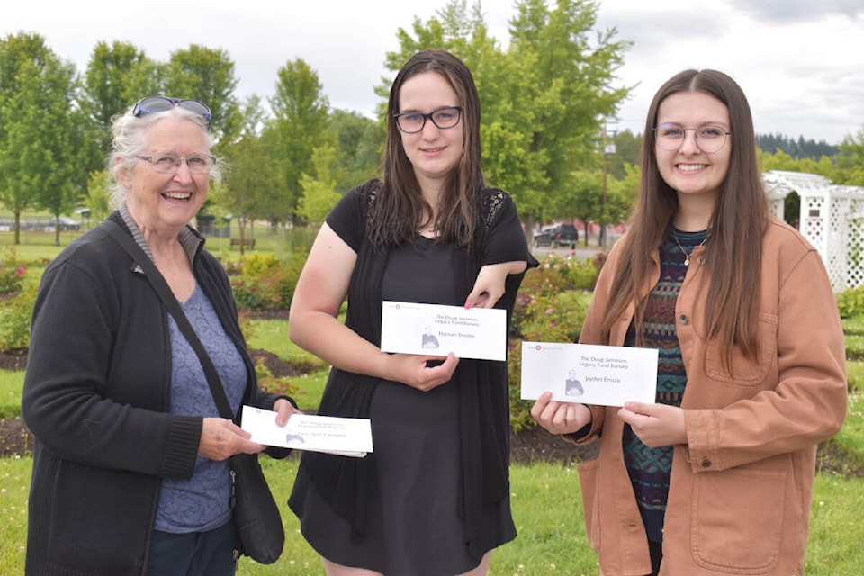 Helen Jamieson of Victoria (left) met with Hannah Trimble and Jayden Emslie on Friday, July 8, in Quesnel. (Rebecca Dyok photo — Quesnel Observer)