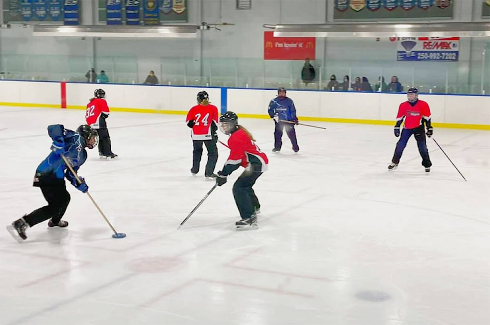 31839548_web1_230215-QCO-ringette-success_1