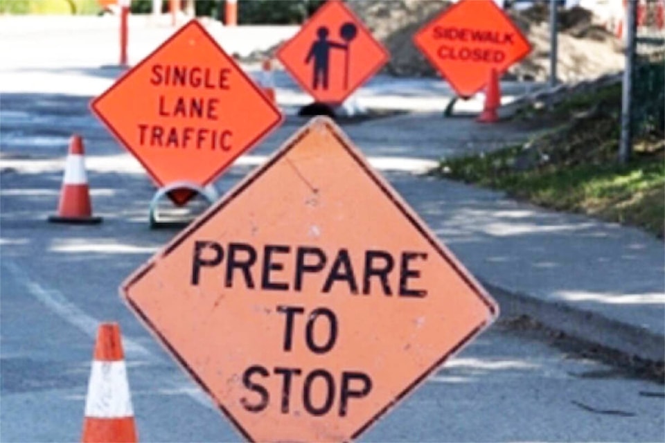 34047064_web1_231004-QCO-moffat-bridge-repairs-inspections_1