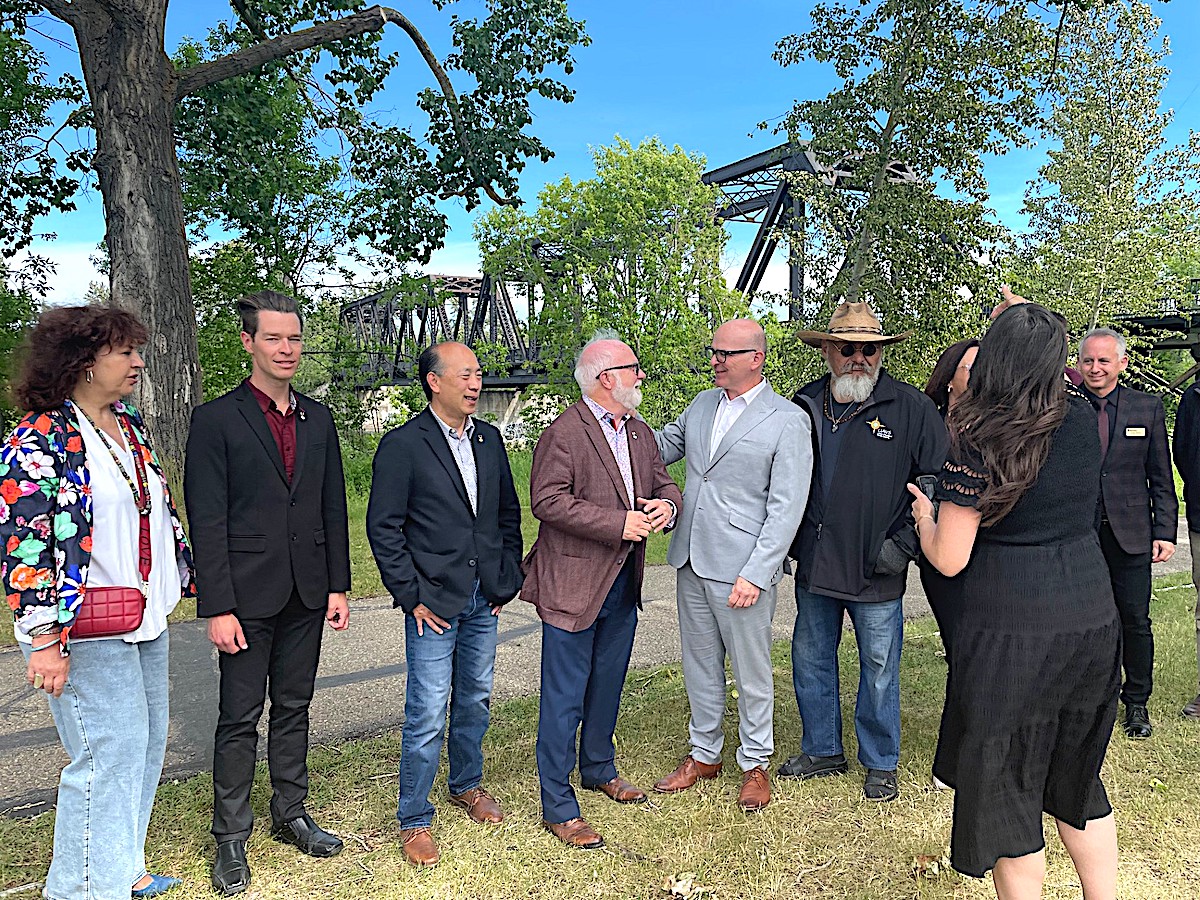 Red Deer's CP Rail pedestrian bridge to be moved 15 metres downstream