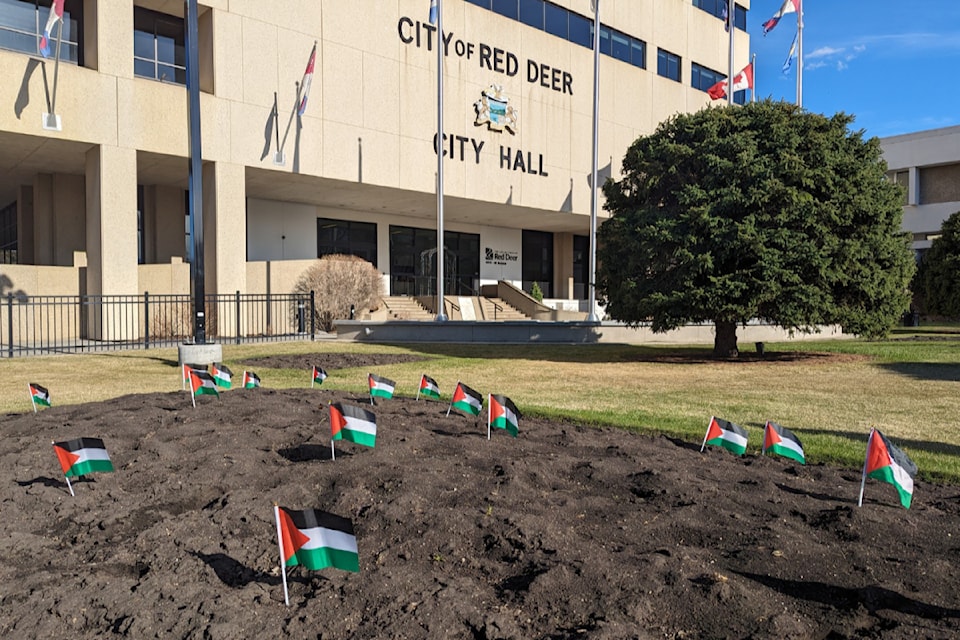 240505-rda-palestine-flags
