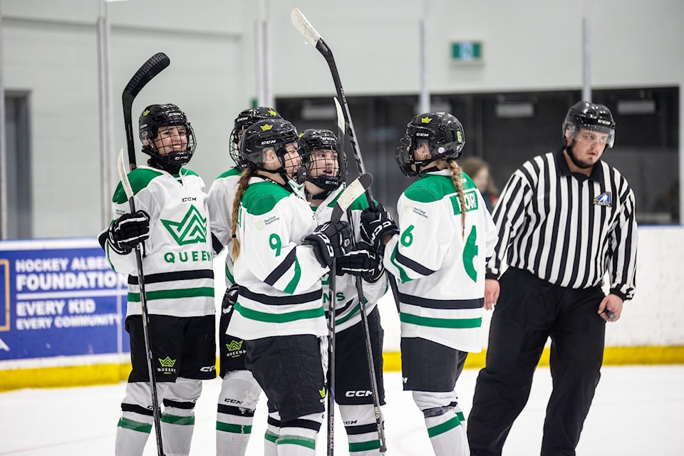 241112-rda-rdp-queens-hockey