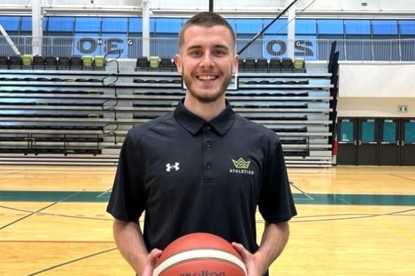 250709-rda-rdp-queens-basketball-coach