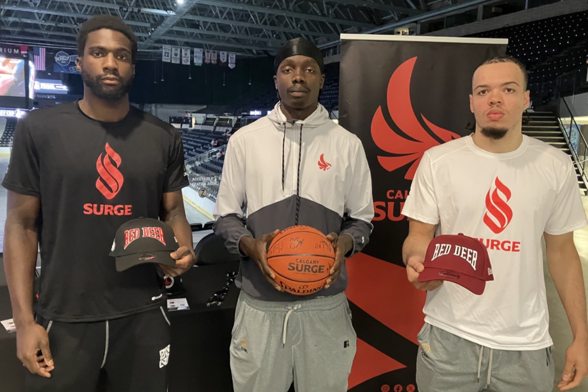 Calgary Surge players get to know community ahead of Red Deer game