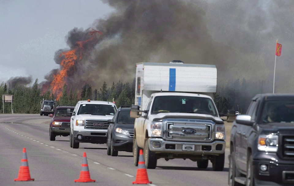 web1_160930-RDA-Alberta-Fort-McMurray-Evacuation-PIC