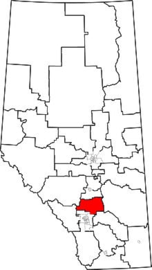 220px-OldsDidsburyThreeHills_in_Alberta