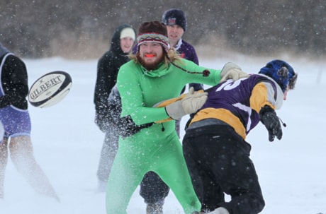 2cropSnowBowlRugby010111jeff_20110101174645