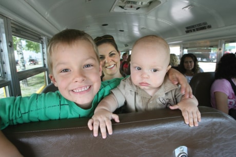 A01-bus-kids