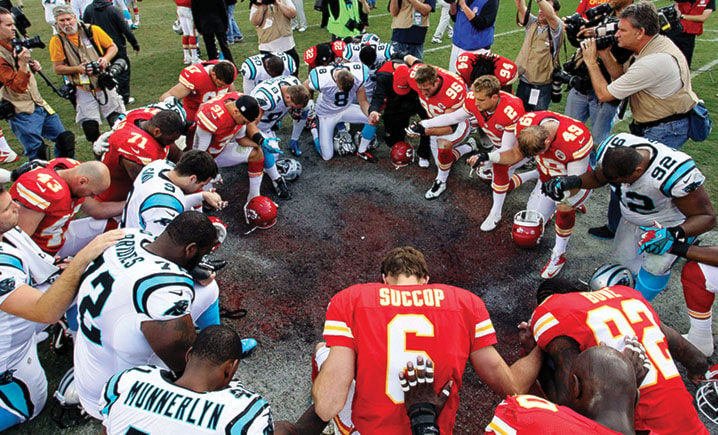 Panthers Chiefs Football