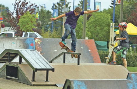 B01-Sylvan-Skateboarders