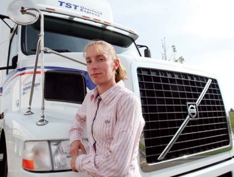 B01-Trucker-lady