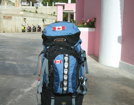B08-backpack