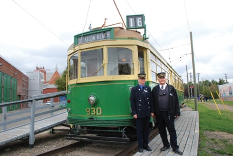 C01-streetcar-with-conductor