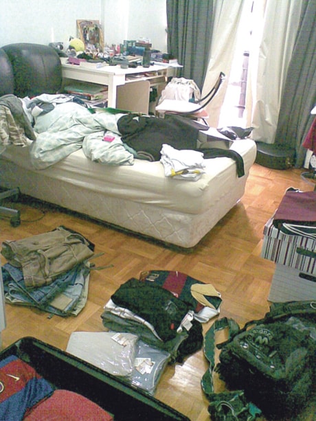 C03-messy-room