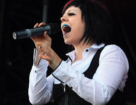 Shiloh goes pop with debut - Red Deer Advocate
